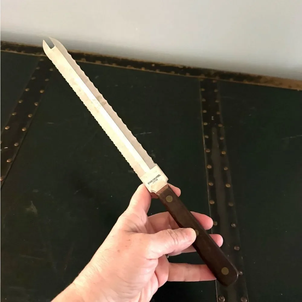 PICAM Amazing Knife Serrated Stainless Steel Wood Handle 9
